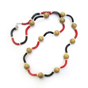 Beige Le Cirque necklace